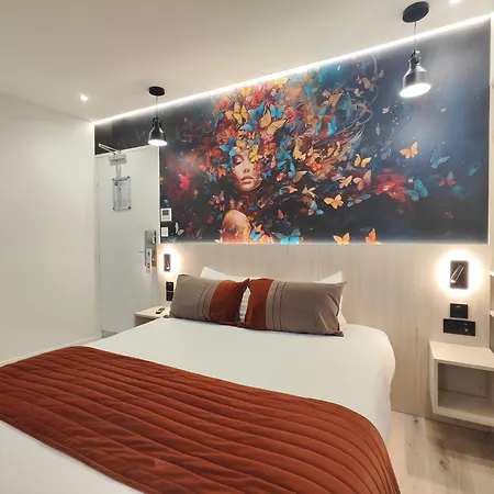 蒙帕纳斯55号酒店 3*