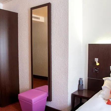 55 Montparnasse Hotel