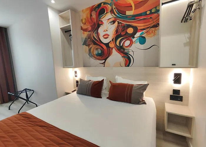 55 オテル モンパルナス 3* パリ